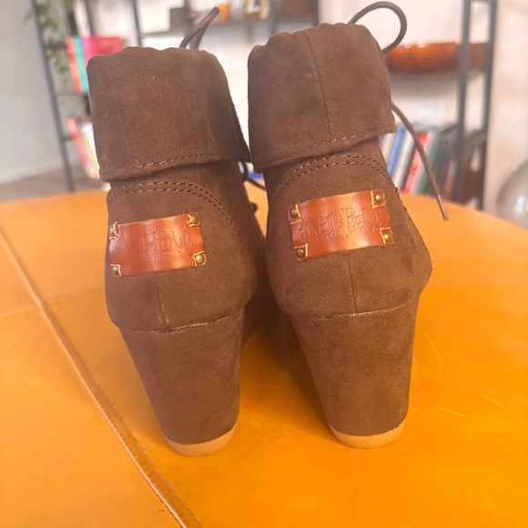 Brown Ankle Boots for Women - Picture 3 of 6